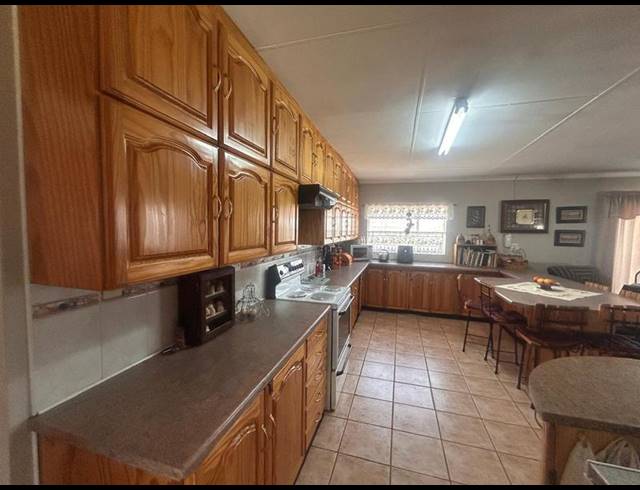 4 BEDROOM HOUSE FOR SALE IN STANDERTON CENTRAL